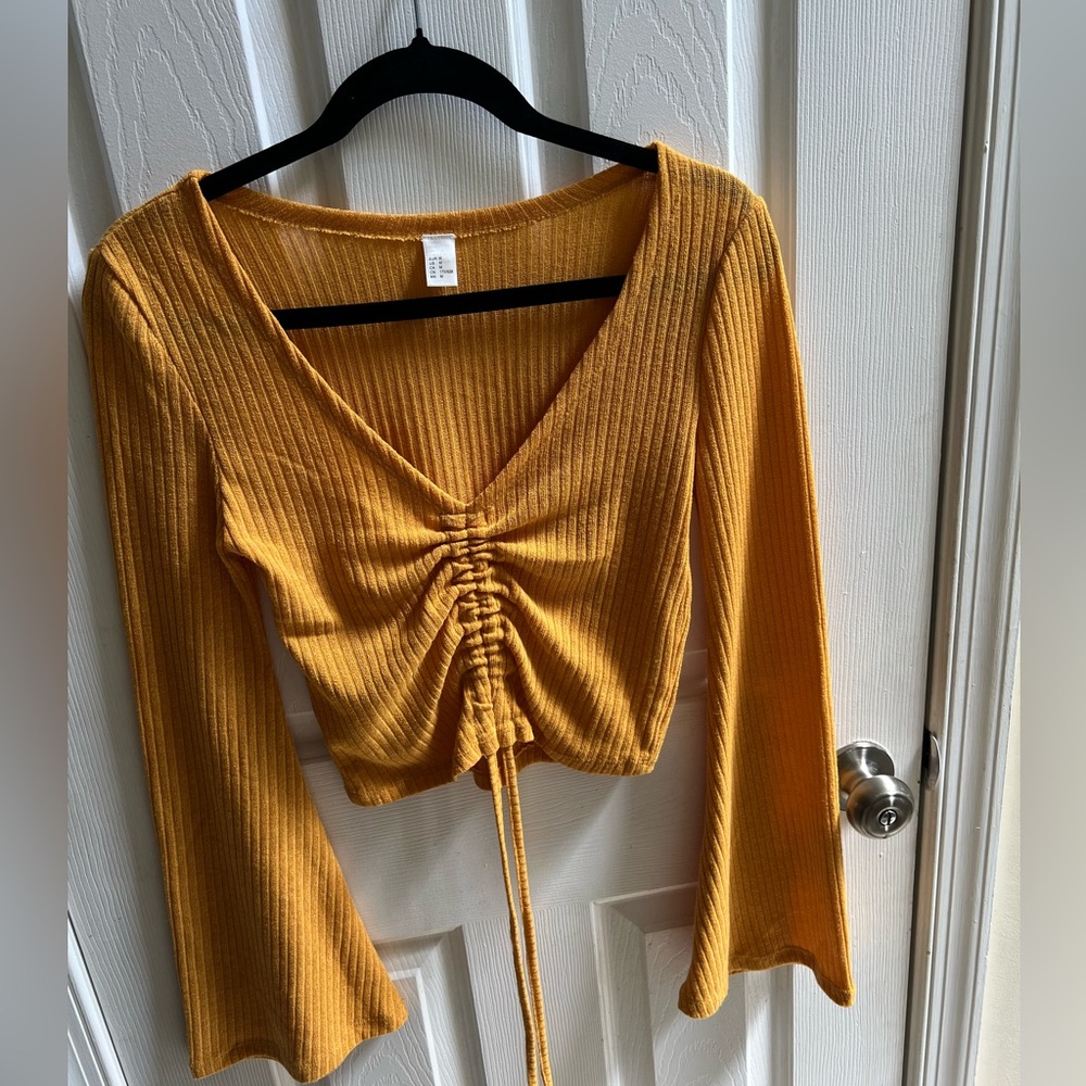Golden Ruched / Front Tie Bell Sleeve Knit Blouse Crop M